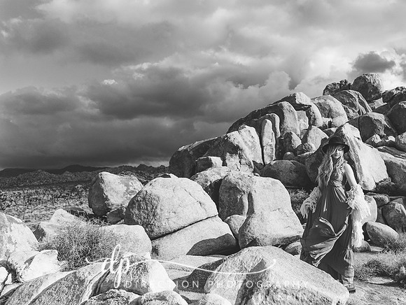 Senior photography session at Joshua Tree National Park
